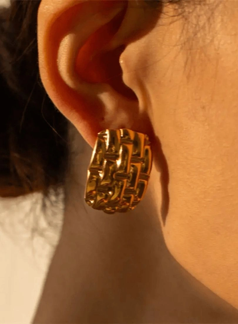 EARING
